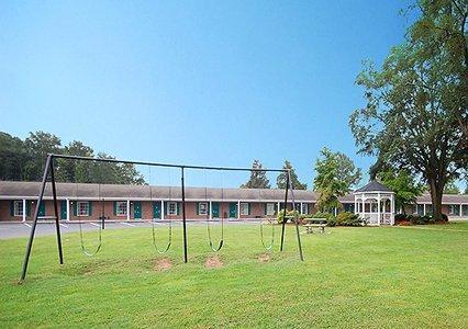 Ambassador Inn Fayetteville Ngoại thất bức ảnh